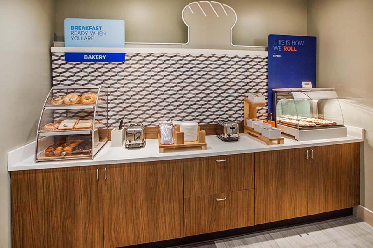 Holiday Inn Express & Suites - Painesville - Concord By Ihg Ngoại thất bức ảnh